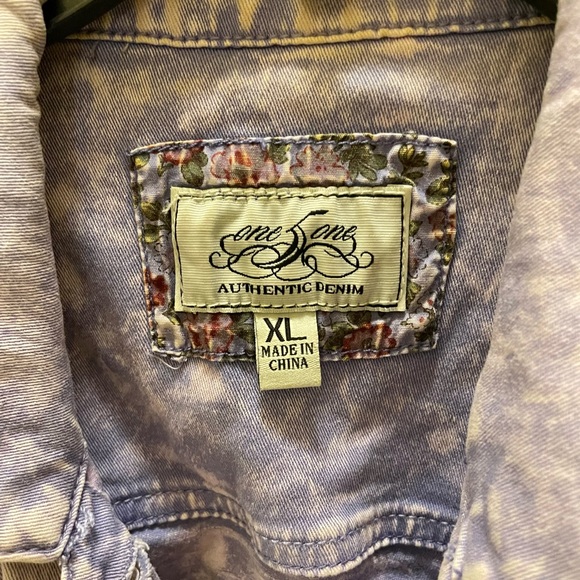 Denim, Jean Jacket., beautiful stone washed lavender, great condition. - Picture 5 of 5